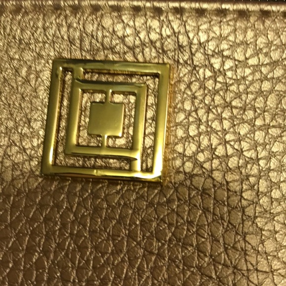 LIZ CLAIBORNE POWER BANK PHONE CHARGING WALLET 📱 - Picture 6 of 7